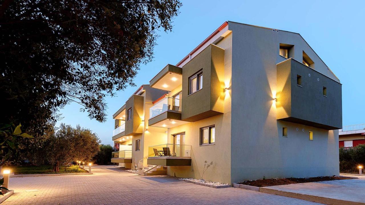 Estelle Family Luxury Apartments & Suites ゲラキニ エクステリア 写真