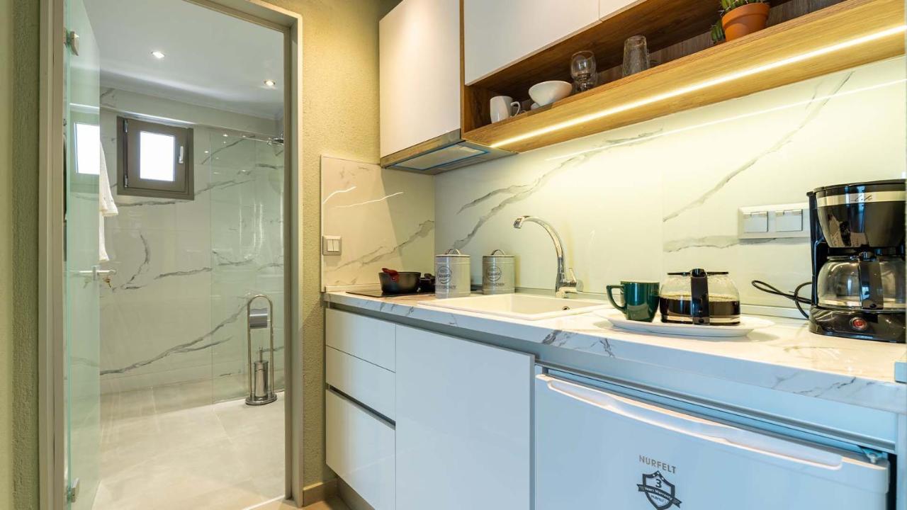 Estelle Family Luxury Apartments & Suites ゲラキニ エクステリア 写真